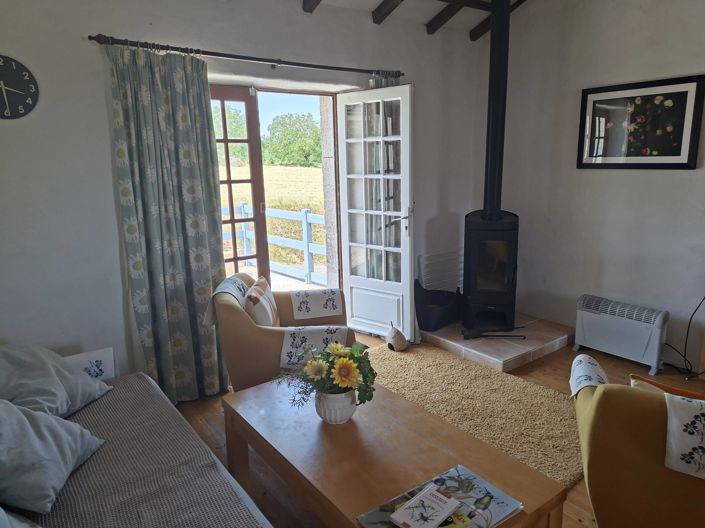 Image No.4-4 Bed Village House for sale