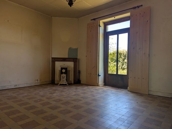 Image No.5-2 Bed Village House for sale