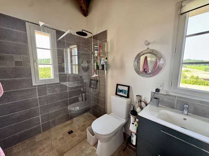Image No.9-3 Bed House for sale