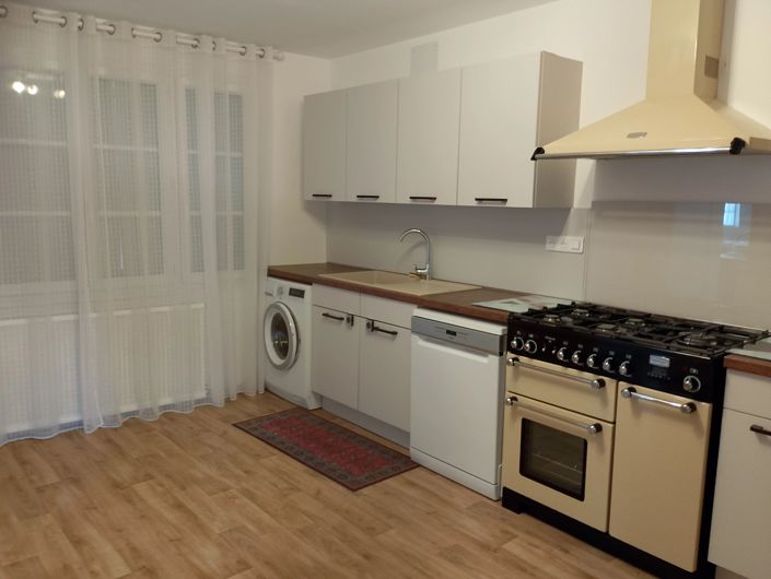 Image No.5-3 Bed House for sale