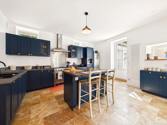 Image No.5-5 Bed House for sale