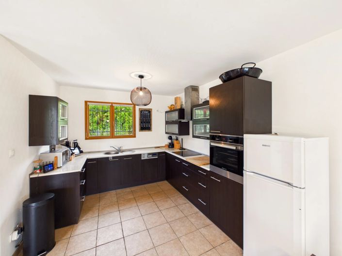 Image No.3-3 Bed House for sale