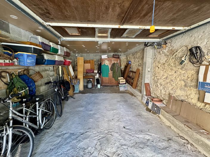Image No.12-2 Bed House for sale