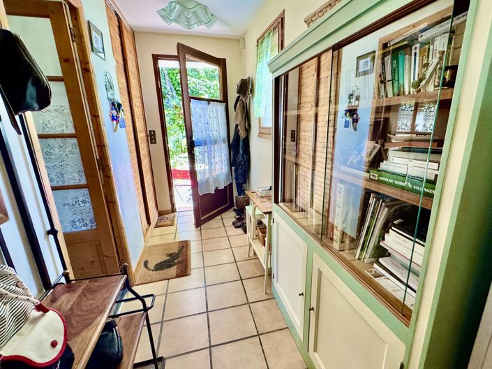 Image No.6-2 Bed House for sale