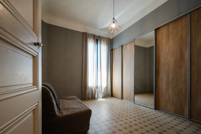 Image No.15-6 Bed House for sale