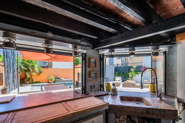Image No.3-6 Bed House for sale