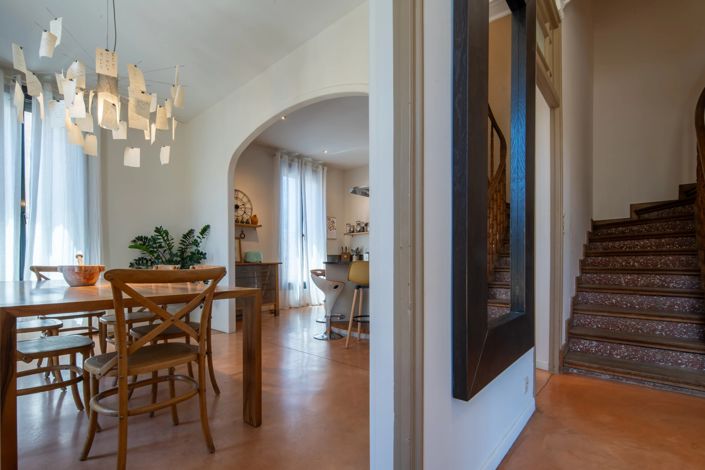Image No.9-6 Bed House for sale