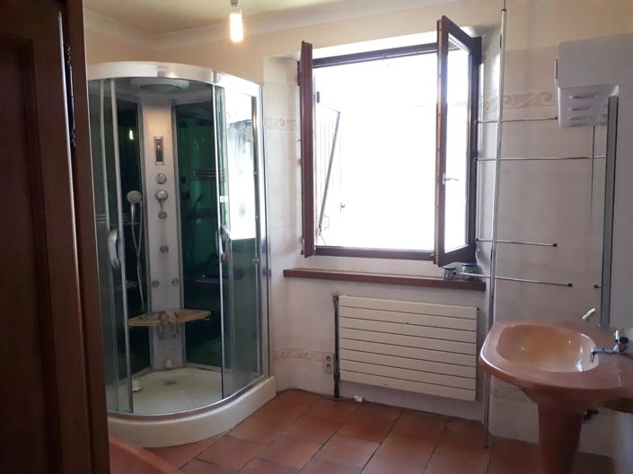 Image No.7-3 Bed House for sale