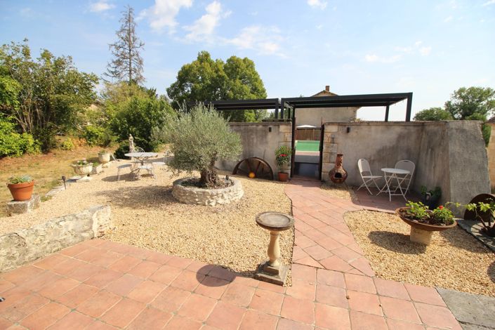 Image No.15-4 Bed House for sale