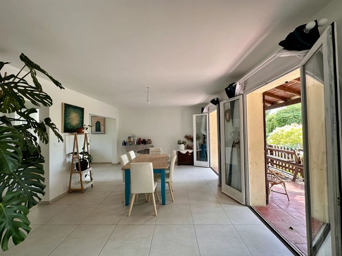 Image No.6-2 Bed House for sale