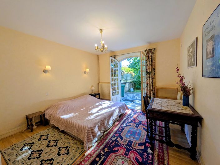 Image No.7-7 Bed House for sale