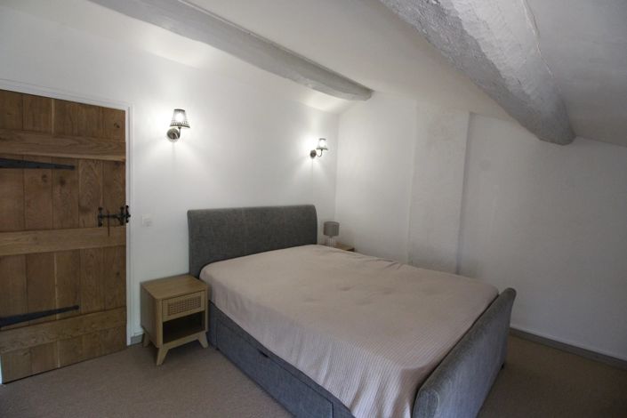 Image No.10-3 Bed House for sale