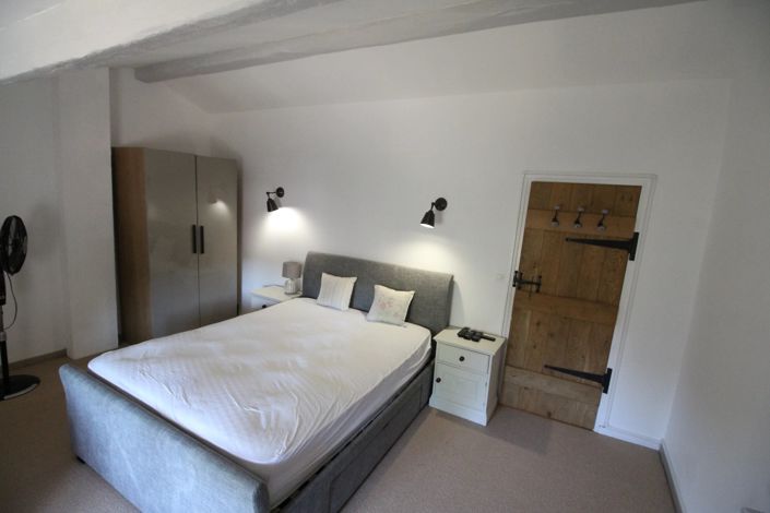 Image No.8-3 Bed House for sale