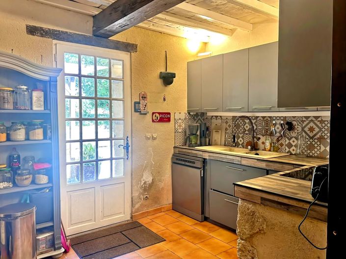 Image No.9-5 Bed House for sale