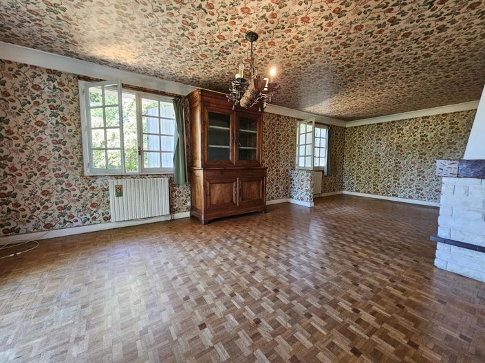 Image No.11-5 Bed Village House for sale