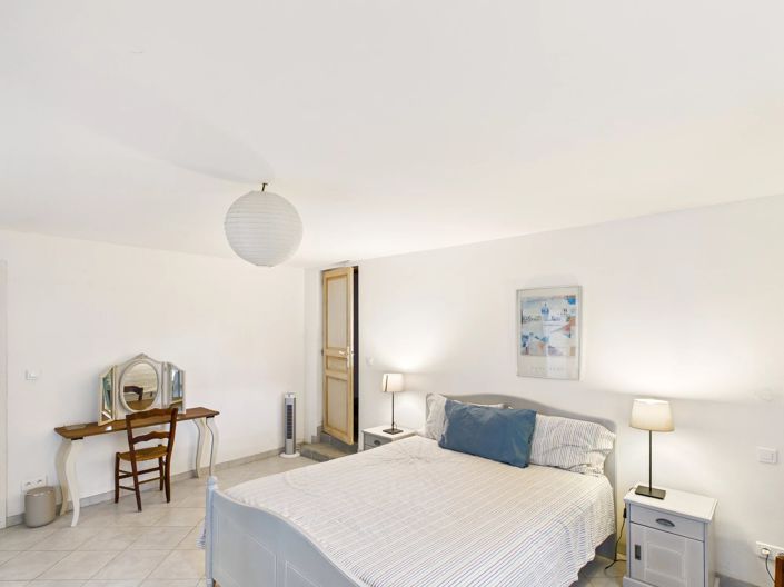 Image No.11-5 Bed House for sale