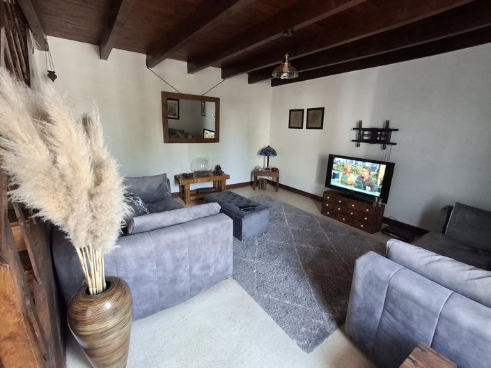 Image No.10-2 Bed House for sale