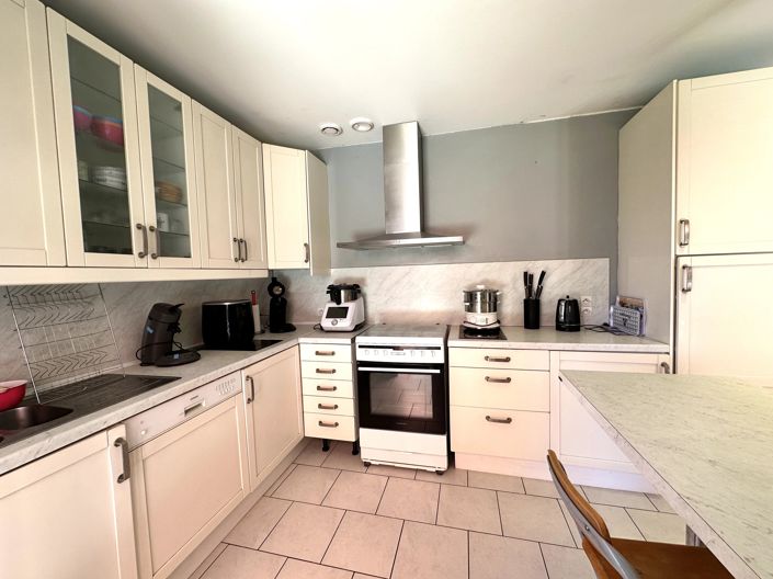 Image No.7-3 Bed House for sale