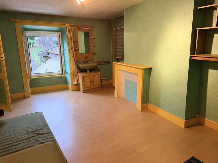 Image No.11-3 Bed House for sale