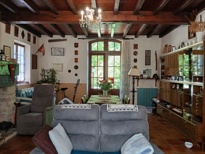 Image No.6-4 Bed House for sale