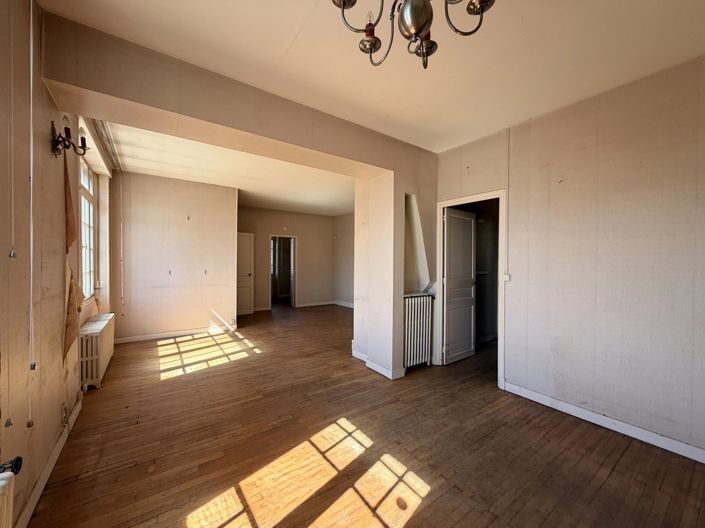 Image No.6-4 Bed House for sale