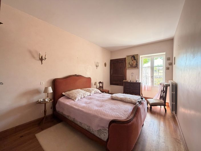 Image No.6-5 Bed Village House for sale