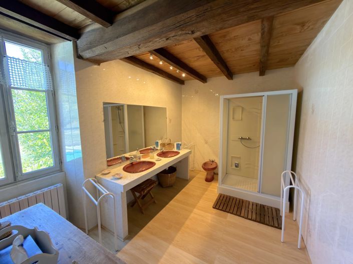 Image No.12-4 Bed House for sale