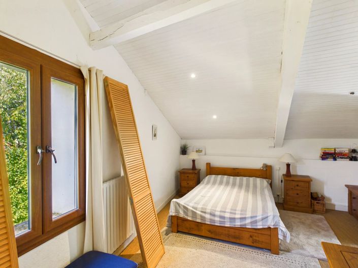 Image No.11-6 Bed House for sale