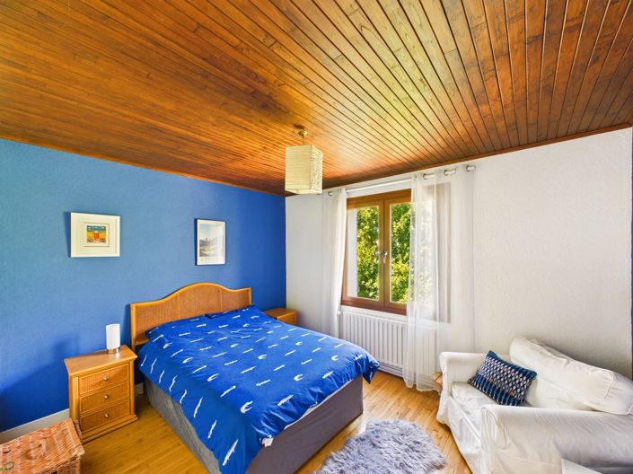 Image No.12-6 Bed House for sale