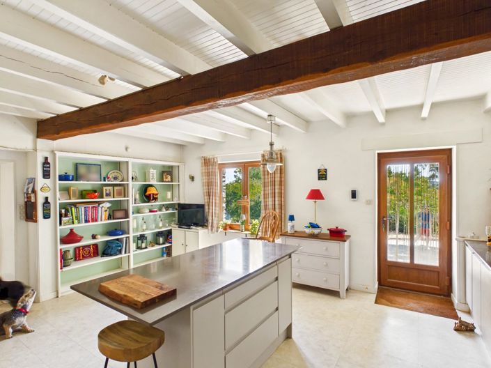 Image No.14-6 Bed House for sale