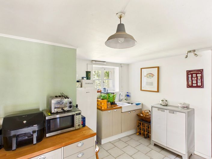 Image No.15-6 Bed House for sale