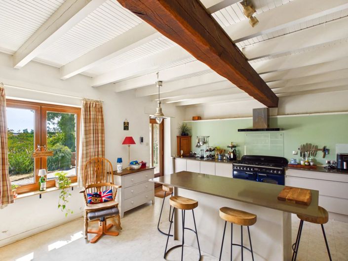 Image No.4-6 Bed House for sale