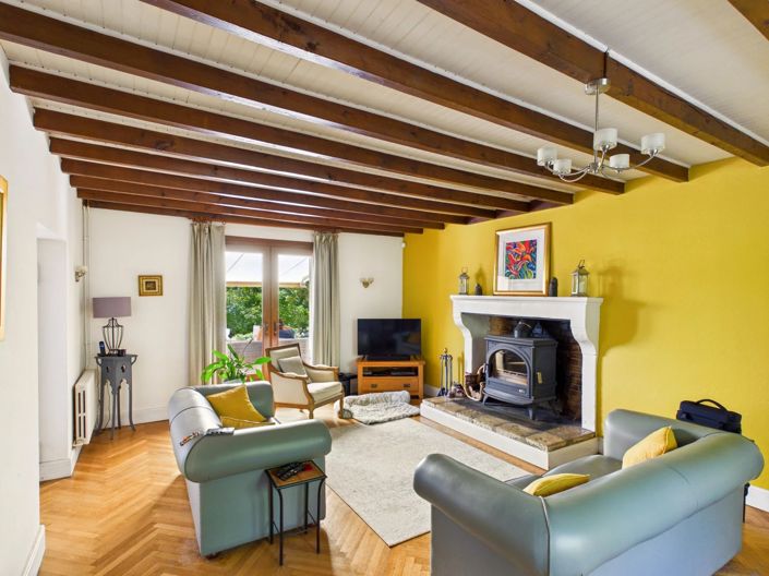Image No.5-6 Bed House for sale