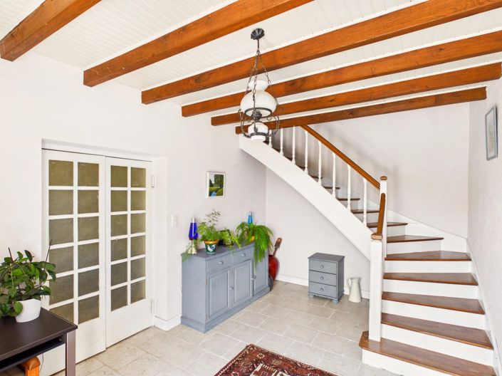 Image No.7-6 Bed House for sale