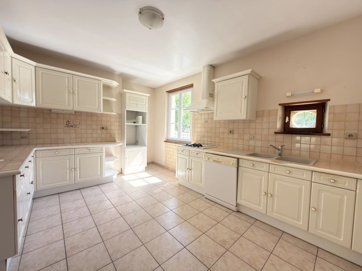 Image No.4-4 Bed House for sale