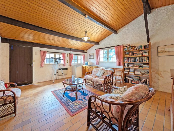 Image No.11-3 Bed House for sale