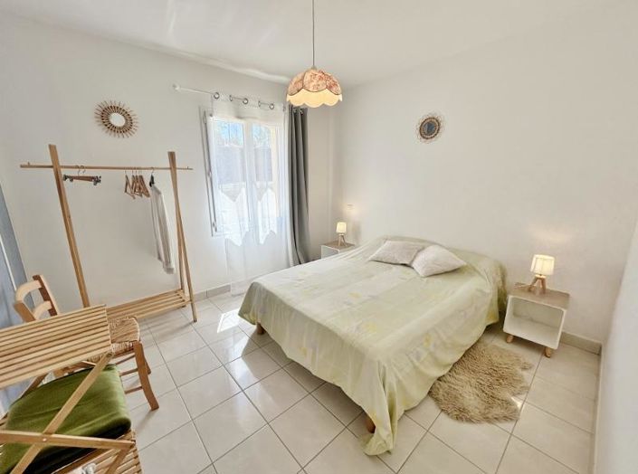 Image No.9-3 Bed House for sale