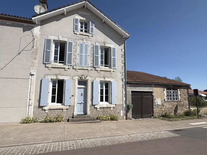 Image No.9-Maison de village de 6 chambres à vendre à Confolens