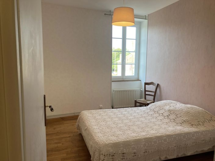 Image No.10-3 Bed House for sale