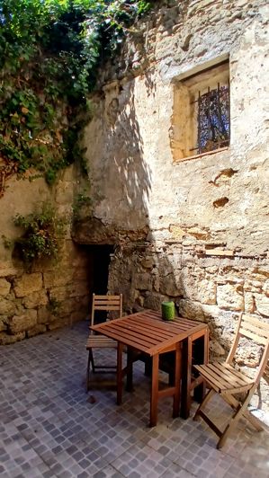 Image No.6-2 Bed House for sale