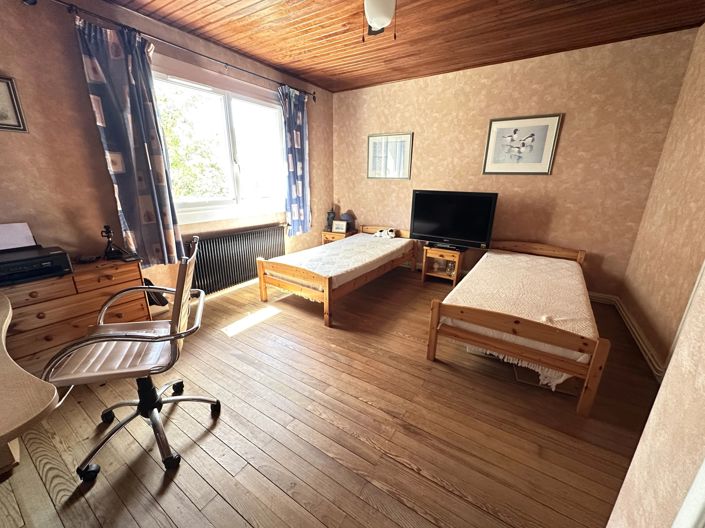 Image No.10-4 Bed House for sale