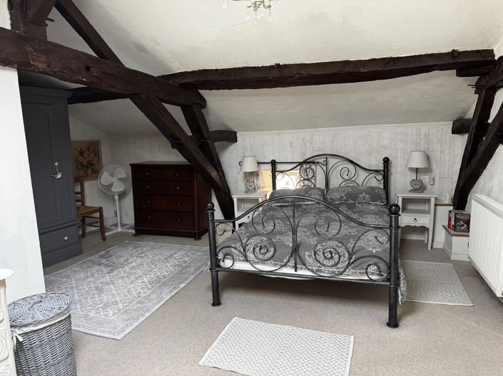 Image No.8-3 Bed Village House for sale