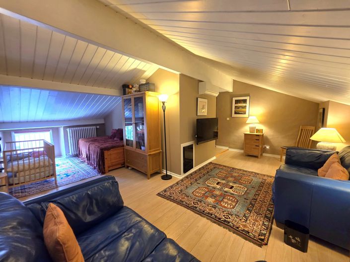 Image No.10-4 Bed House for sale