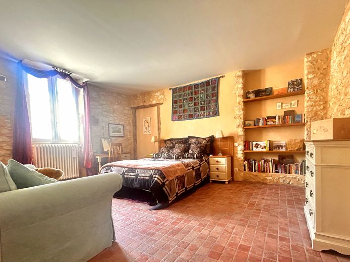Image No.11-4 Bed House for sale