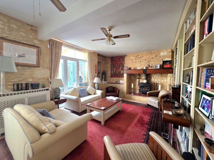 Image No.5-4 Bed House for sale