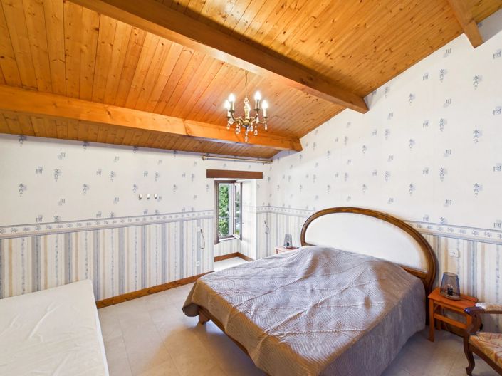 Image No.13-12 Bed House for sale