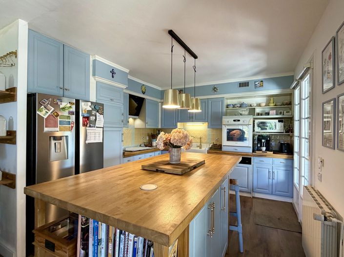 Image No.3-5 Bed House for sale