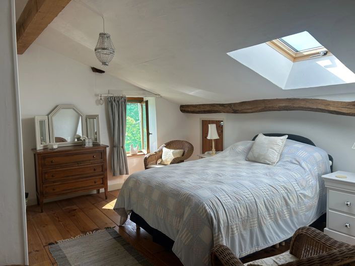 Image No.10-4 Bed Farmhouse for sale