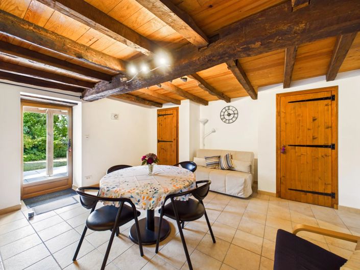 Image No.10-3 Bed House for sale