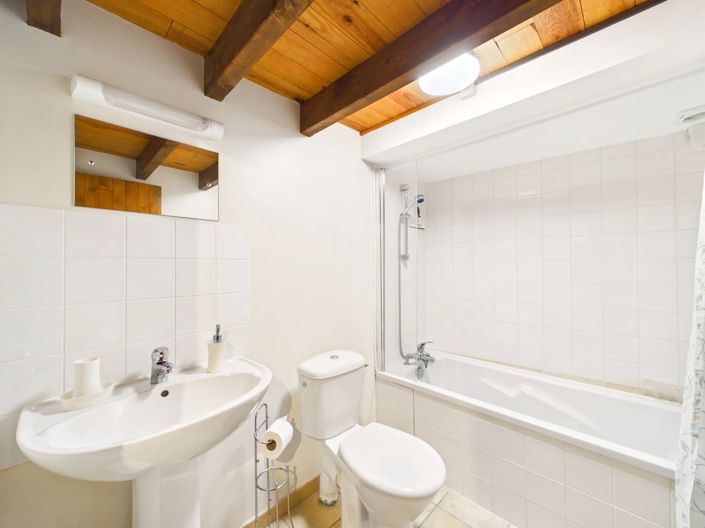 Image No.11-3 Bed House for sale